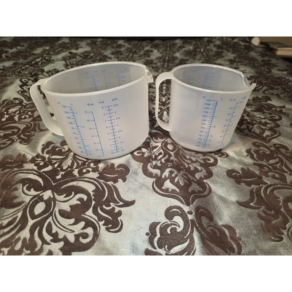 2 Vintage Plastic Measuring Pitchers